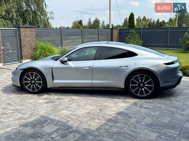 Седан Porsche Taycan 2021 в Луцьку