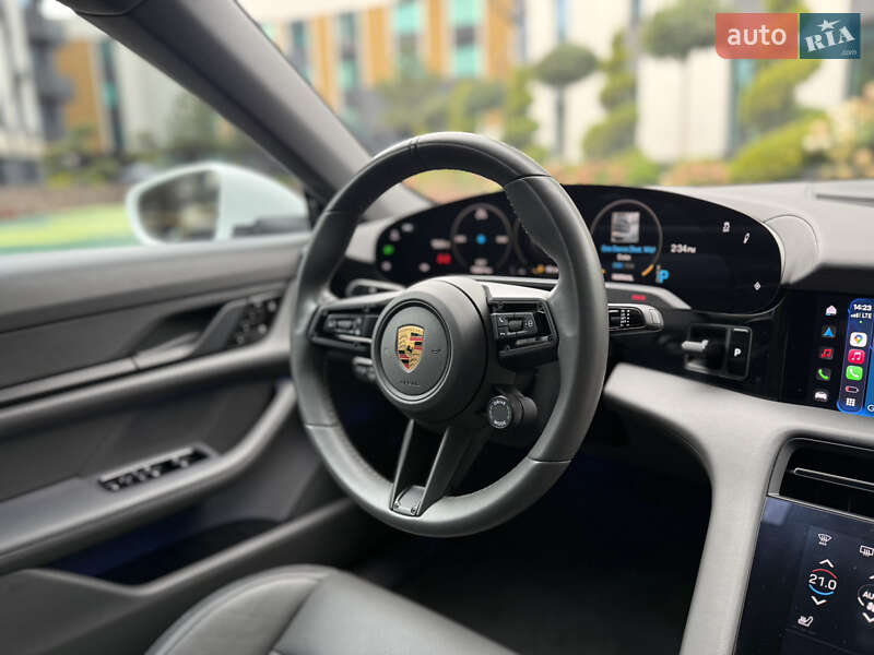 Седан Porsche Taycan 2021 в Киеве фото 23 Седан Porsche Taycan 2021 в Киеве