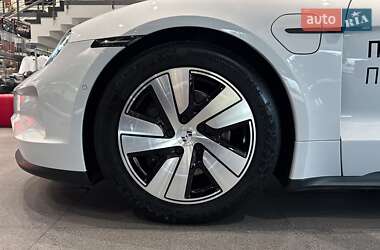 Седан Porsche Taycan 2024 в  фото 10 Седан Porsche Taycan 2024 в