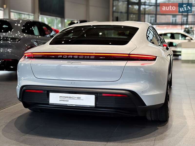 Седан Porsche Taycan 2024 в Одессе