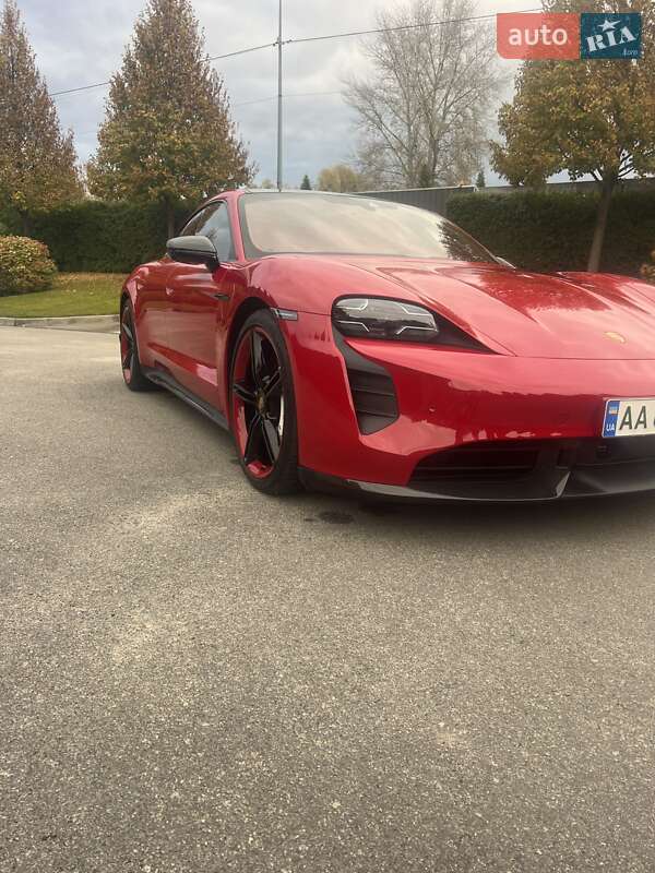Седан Porsche Taycan 2023 в Києві
