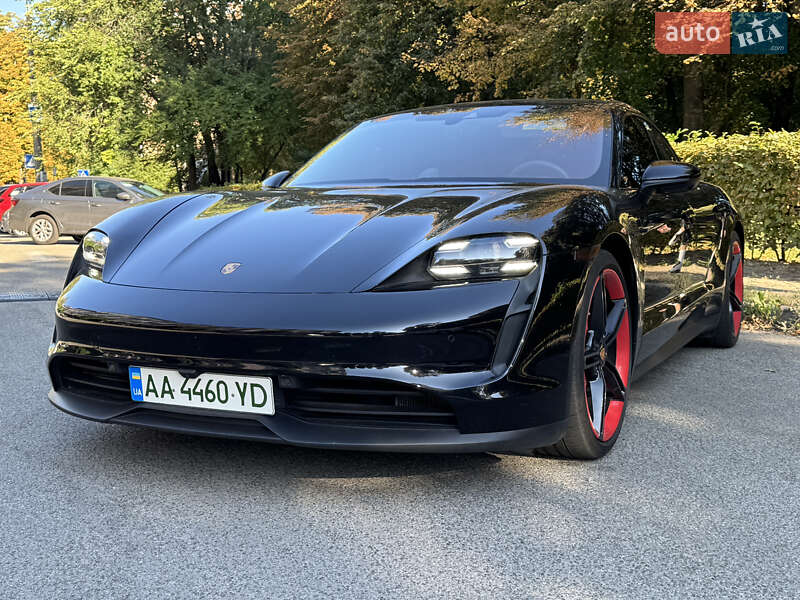 Седан Porsche Taycan 2020 в Киеве