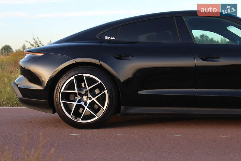Седан Porsche Taycan 2024 в Києві фото 6 Седан Porsche Taycan 2024 в Києві