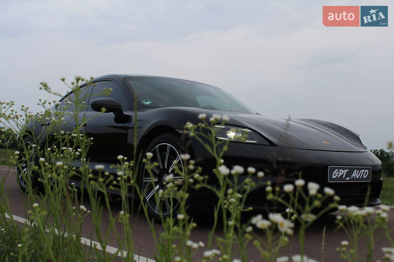 Седан Porsche Taycan 2025 в Києві фото 17 Седан Porsche Taycan 2025 в Києві