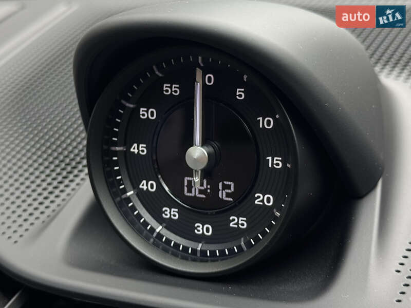 Седан Porsche Taycan 2022 в Києві фото 25 Седан Porsche Taycan 2022 в Києві