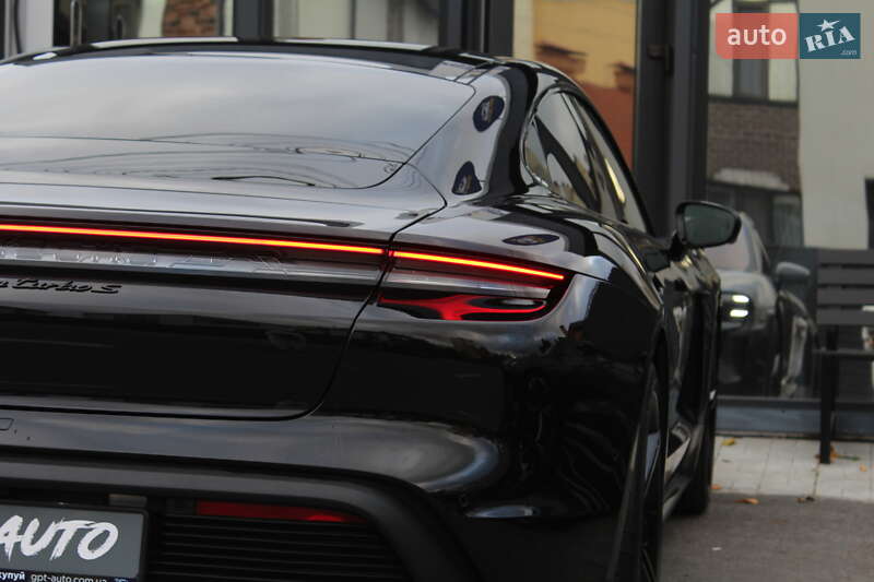 Седан Porsche Taycan 2022 в Киеве фото 28 Седан Porsche Taycan 2022 в Киеве