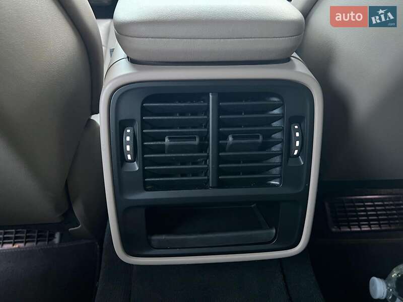 Седан Porsche Taycan 2022 в Львові фото 25 Седан Porsche Taycan 2022 в Львові