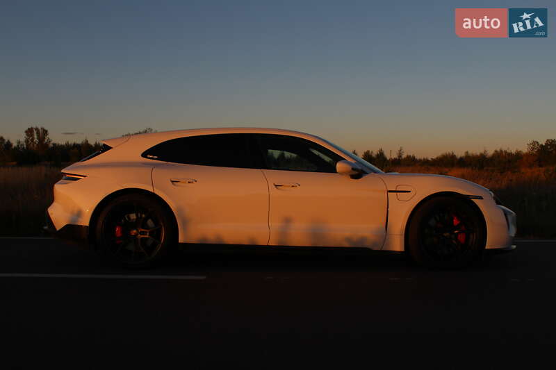 Седан Porsche Taycan 2022 в Києві фото 10 Седан Porsche Taycan 2022 в Києві