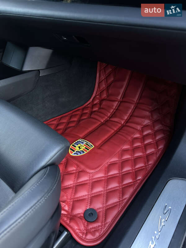 Седан Porsche Taycan 2021 в Тернополе фото 22 Седан Porsche Taycan 2021 в Тернополе