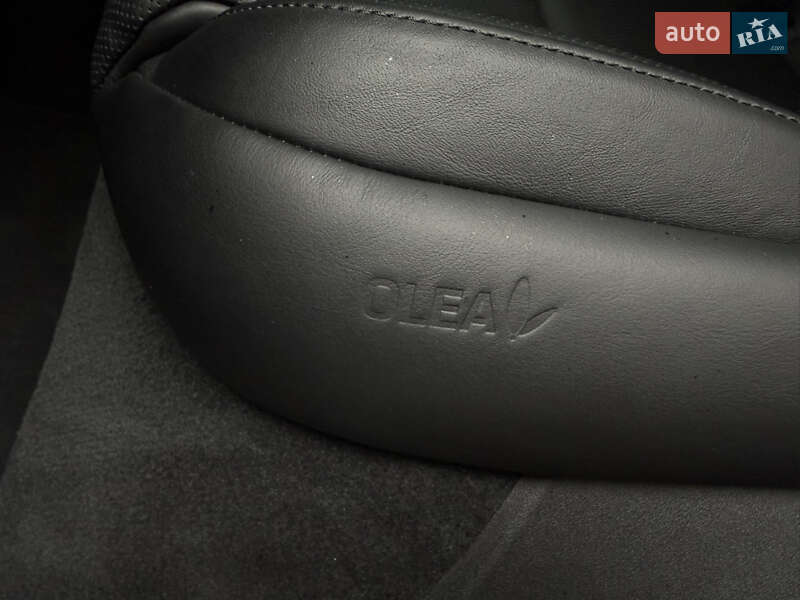 Седан Porsche Taycan 2019 в Киеве фото 24 Седан Porsche Taycan 2019 в Киеве