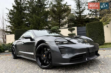 Седан Porsche Taycan 2021 в Львове