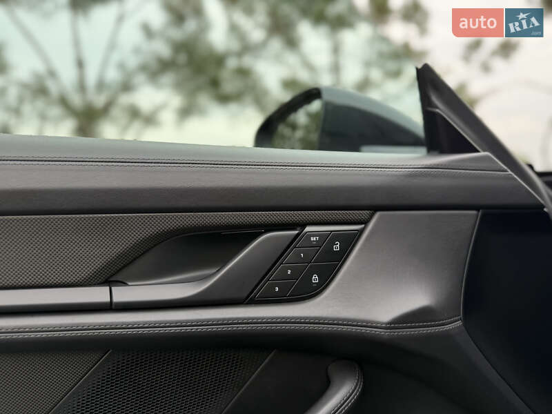 Седан Porsche Taycan 2021 в Львові фото 42 Седан Porsche Taycan 2021 в Львові