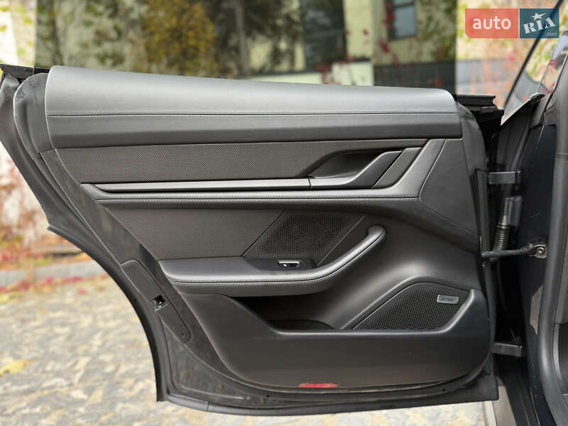 Седан Porsche Taycan 2021 в Львові фото 75 Седан Porsche Taycan 2021 в Львові