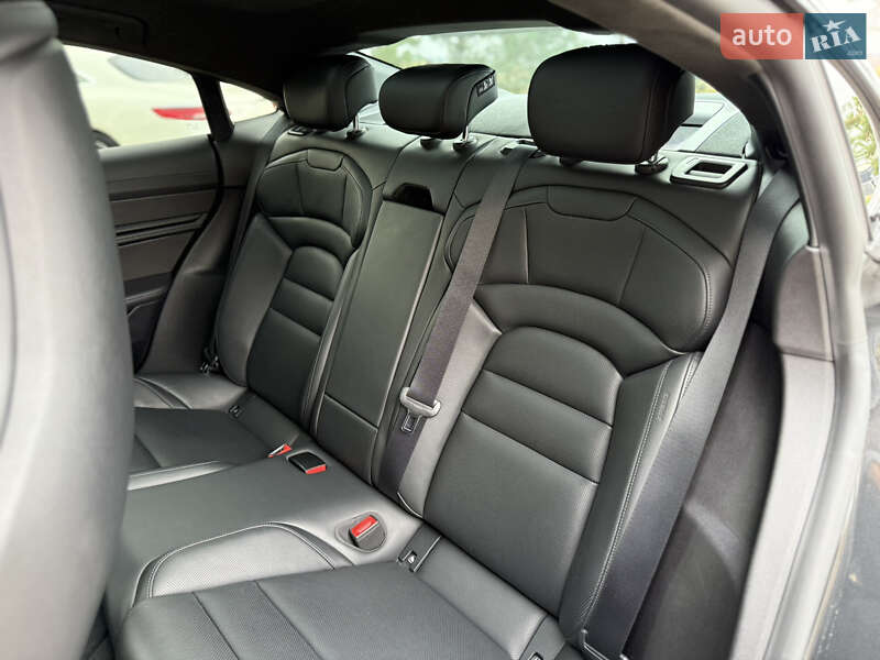 Седан Porsche Taycan 2021 в Львові фото 79 Седан Porsche Taycan 2021 в Львові
