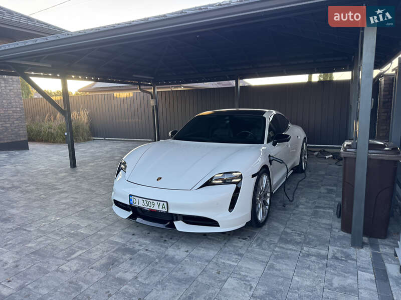 Седан Porsche Taycan 2020 в Луцьку