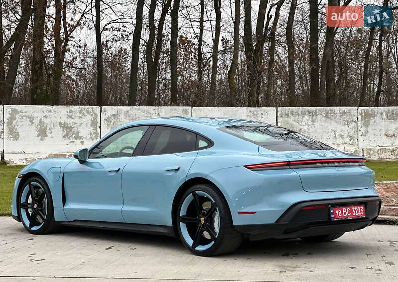 Седан Porsche Taycan 2022 в Луцьку