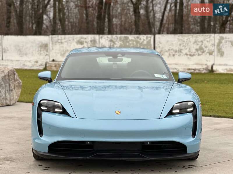 Седан Porsche Taycan 2022 в Луцьку