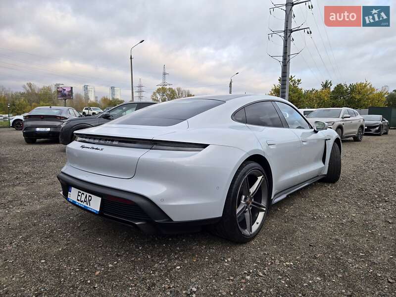 Седан Porsche Taycan 2021 в Киеве фото 12 Седан Porsche Taycan 2021 в Киеве