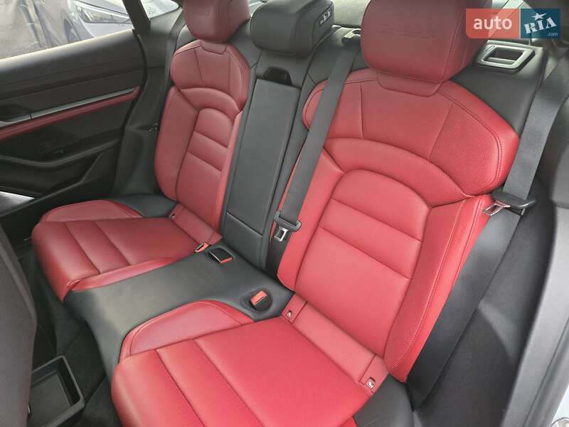 Седан Porsche Taycan 2021 в Киеве фото 43 Седан Porsche Taycan 2021 в Киеве