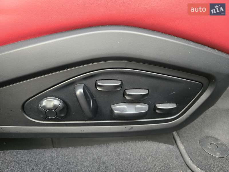 Седан Porsche Taycan 2021 в Киеве фото 56 Седан Porsche Taycan 2021 в Киеве
