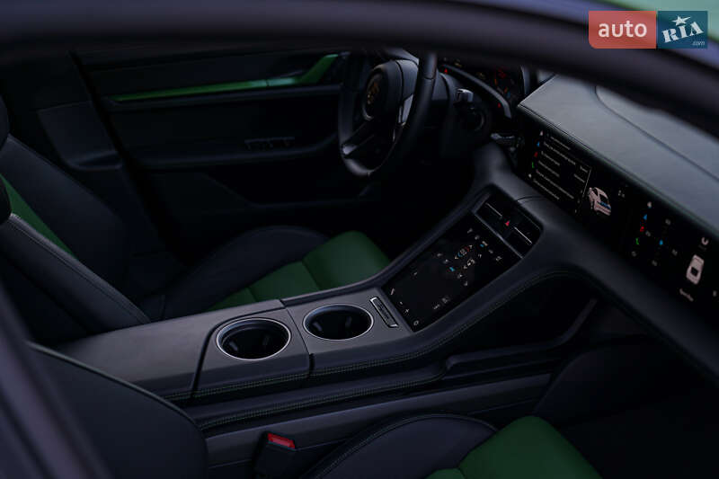Седан Porsche Taycan 2022 в Киеве фото 26 Седан Porsche Taycan 2022 в Киеве