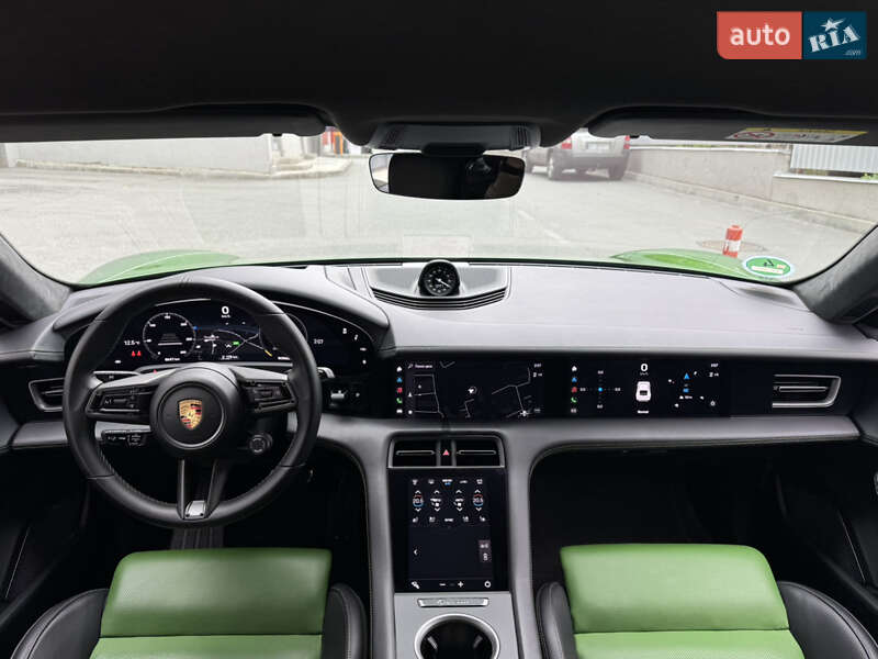 Седан Porsche Taycan 2022 в Киеве фото 27 Седан Porsche Taycan 2022 в Киеве