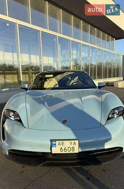 Седан Porsche Taycan 2022 в Дніпрі