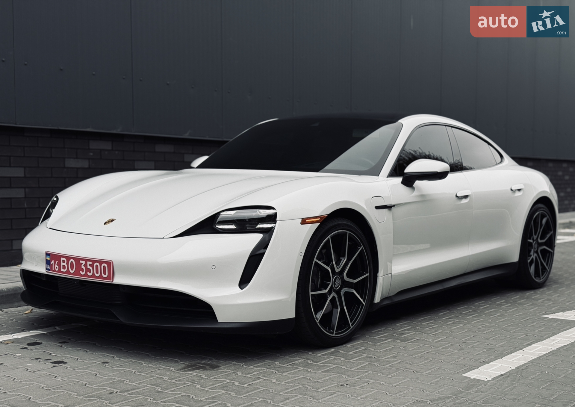 2024 Porsche Taycan - фото 1