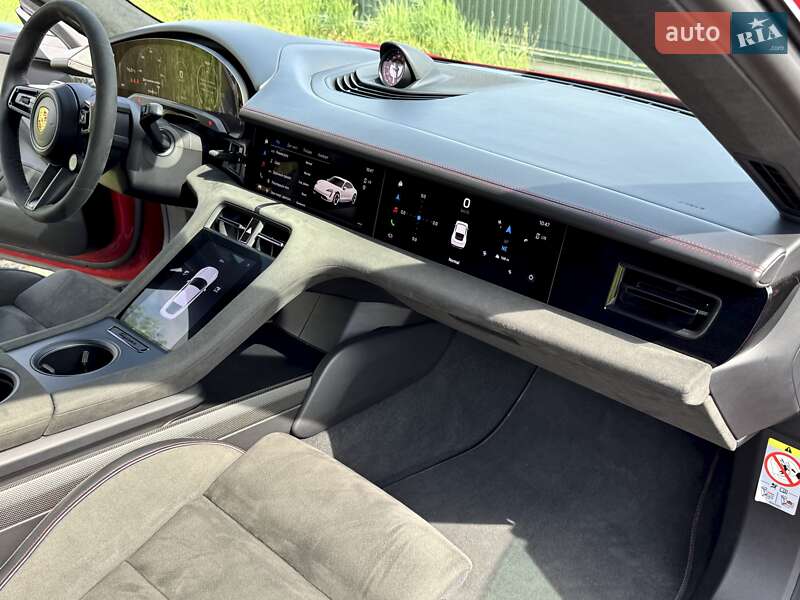 Седан Porsche Taycan 2022 в Києві