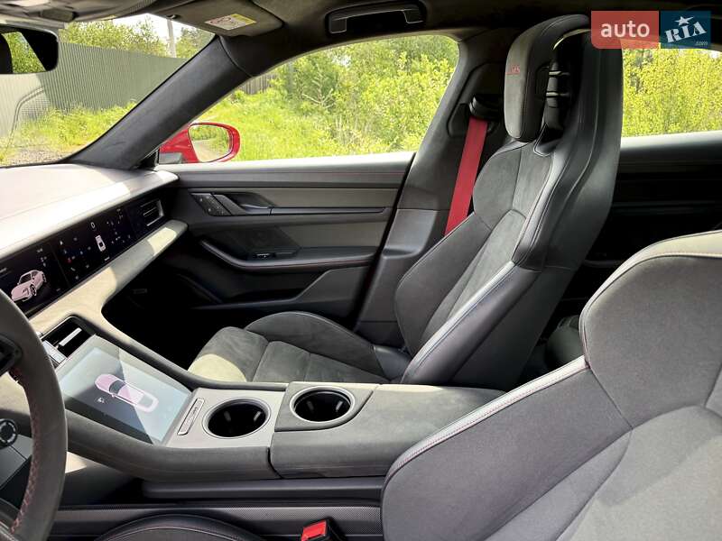 Седан Porsche Taycan 2022 в Києві