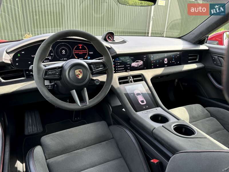 Седан Porsche Taycan 2022 в Києві