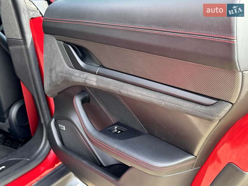 Седан Porsche Taycan 2022 в Києві