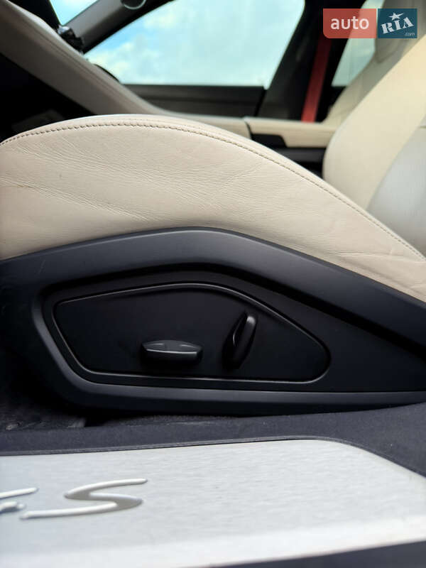 Седан Porsche Taycan 2020 в Луцке