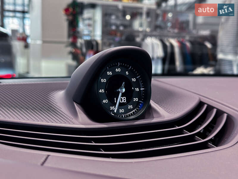 Седан Porsche Taycan 2025 в Одессе