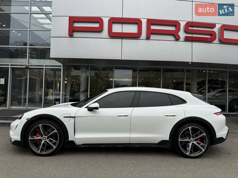 Седан Porsche Taycan 2023 в Дніпрі