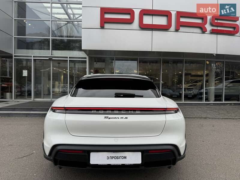 Седан Porsche Taycan 2023 в Дніпрі