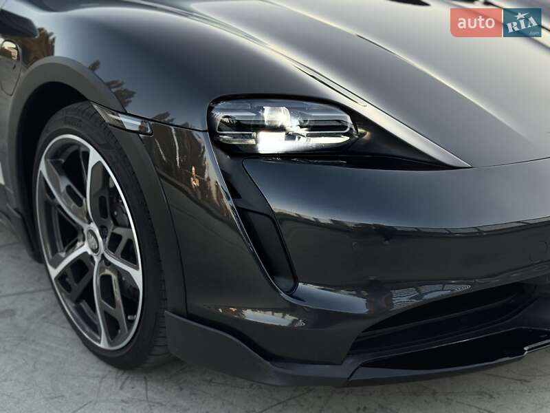 Седан Porsche Taycan 2022 в Києві