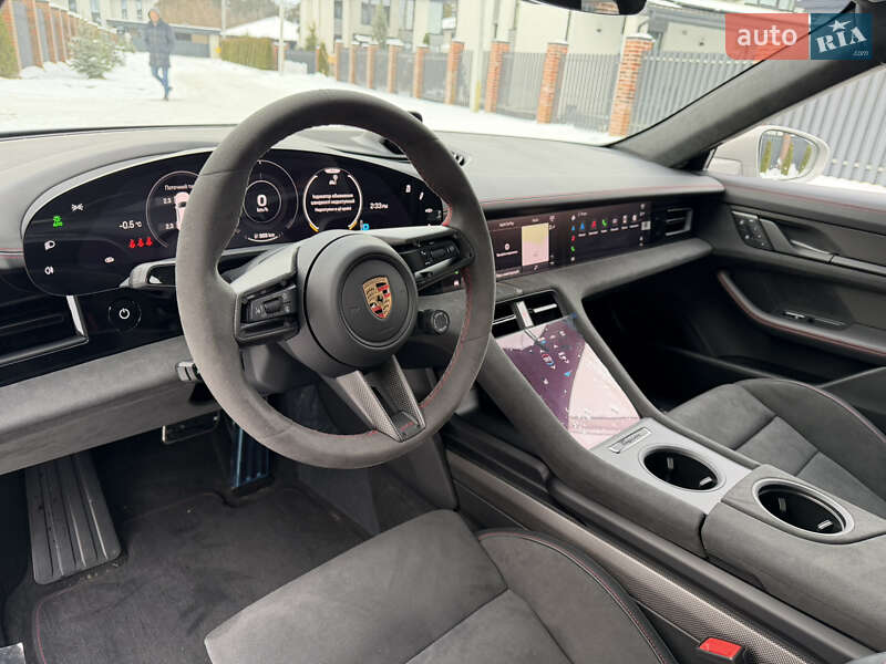 Седан Porsche Taycan 2023 в Киеве фото 12 Седан Porsche Taycan 2023 в Киеве