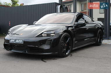Седан Porsche Taycan 2021 в Киеве