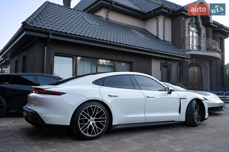 Седан Porsche Taycan 2024 в Києві фото 5 Седан Porsche Taycan 2024 в Києві