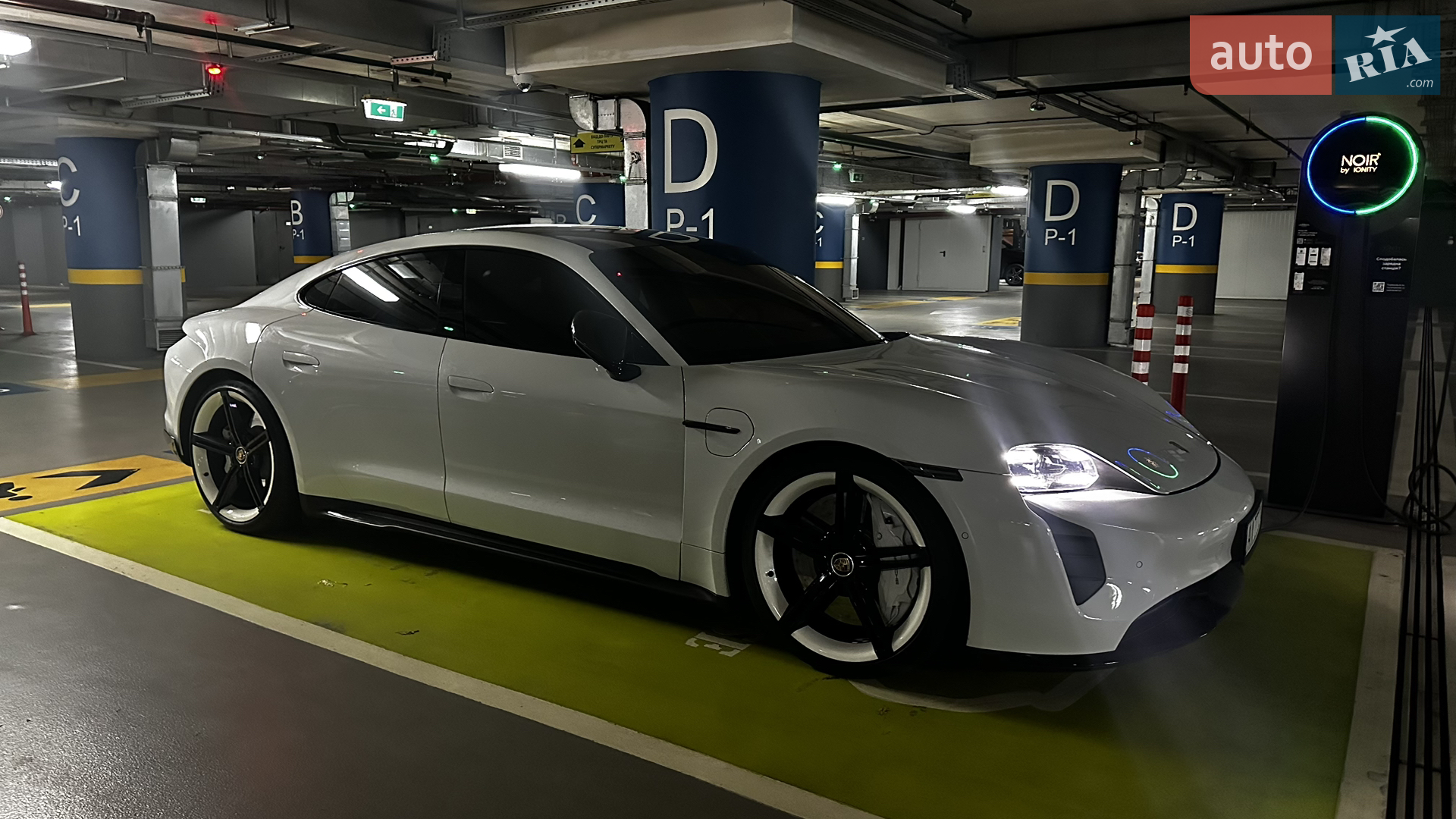 2020 Porsche Taycan - мініатюра 46