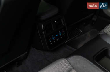 Седан Porsche Taycan 2021 в Мукачево