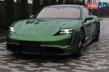 Седан Porsche Taycan 2020 в Киеве