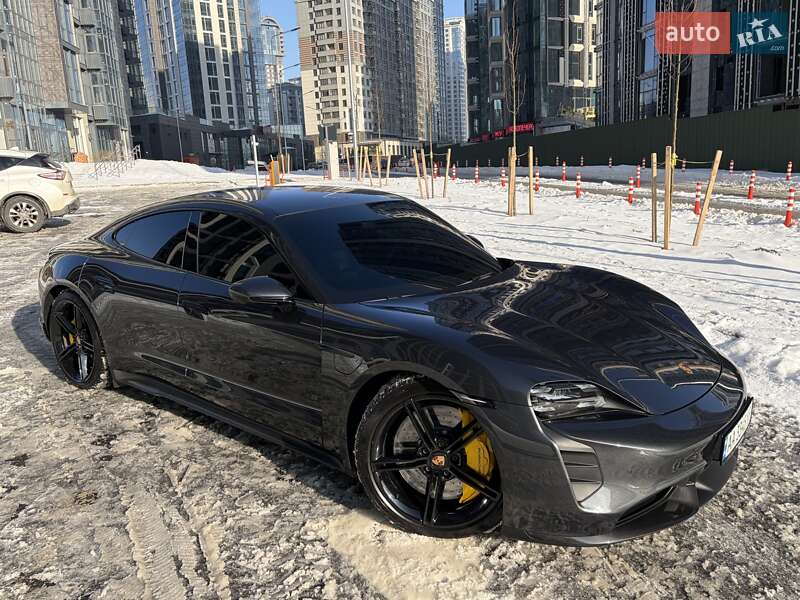 Седан Porsche Taycan 2021 в Киеве