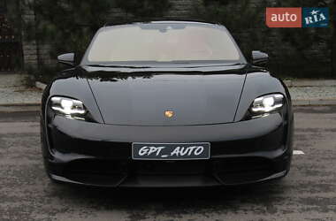 Седан Porsche Taycan 2021 в Киеве