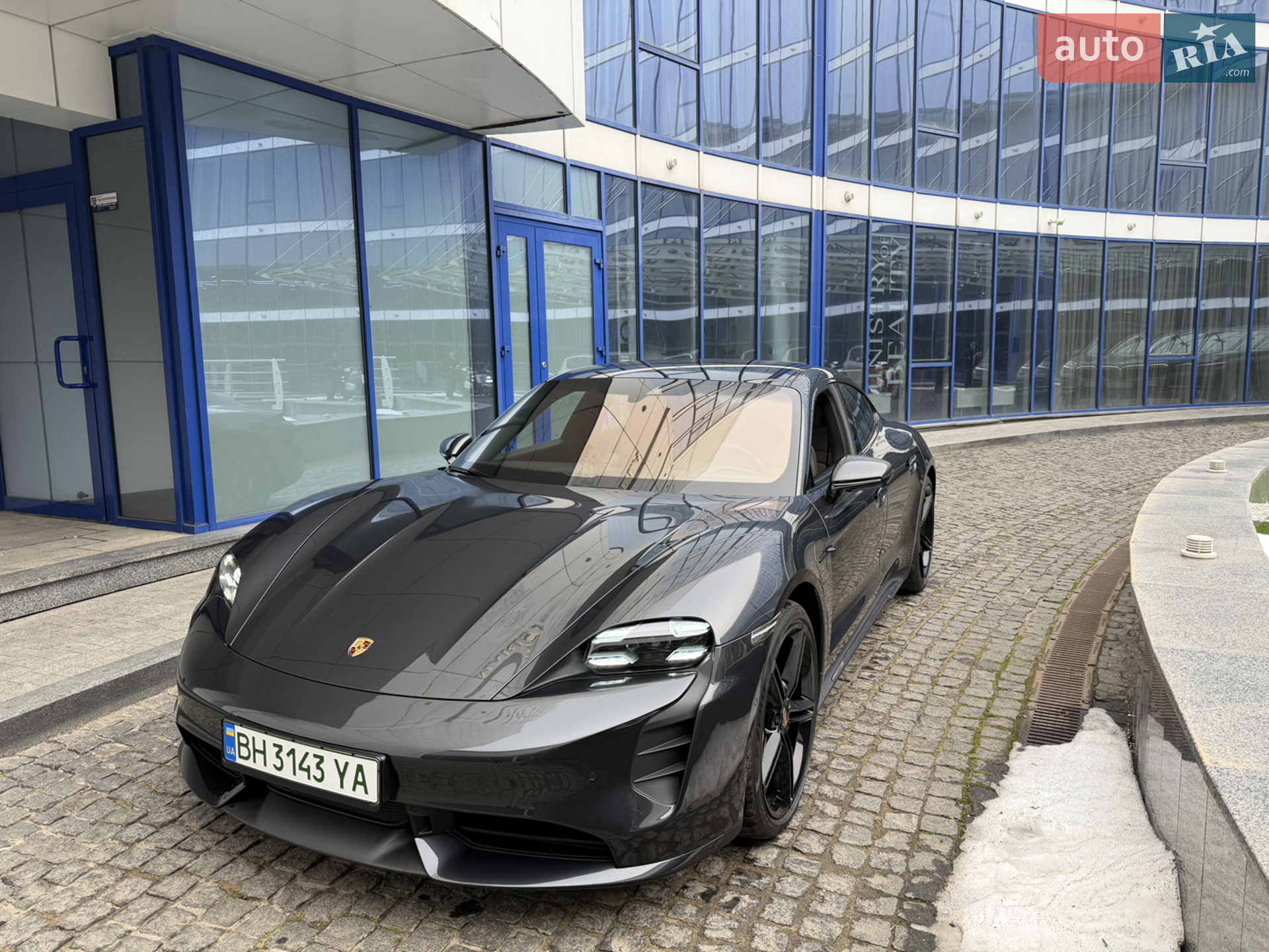 2020 Porsche Taycan - мініатюра 9