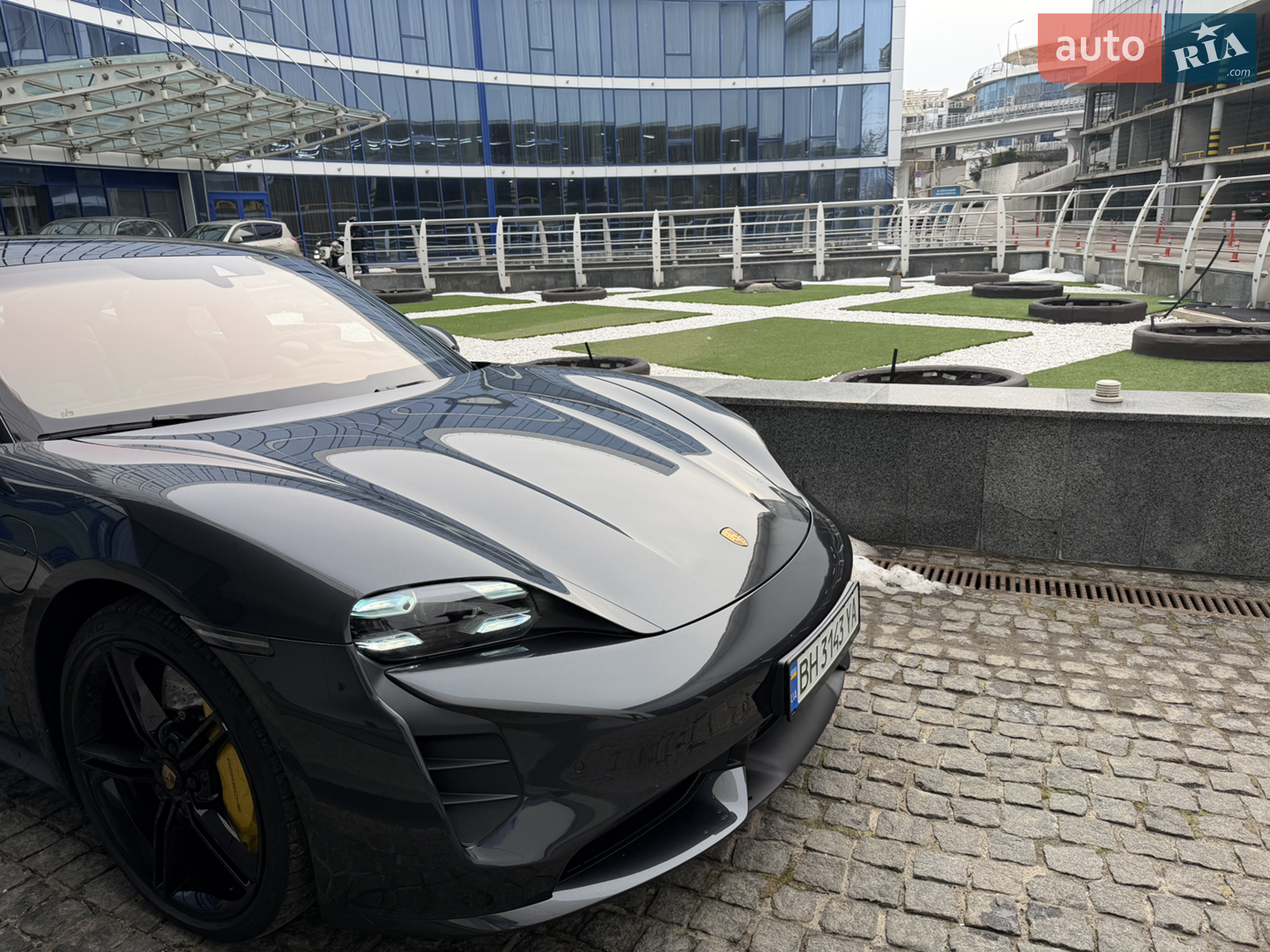 2020 Porsche Taycan - мініатюра 4