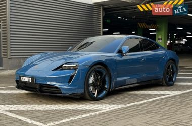 Седан Porsche Taycan 2022 в Киеве