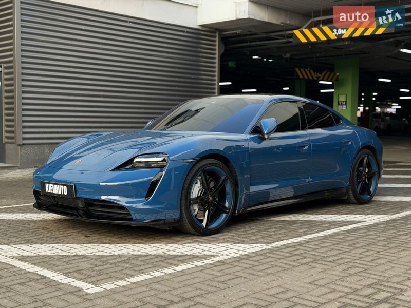 Porsche Taycan 2022