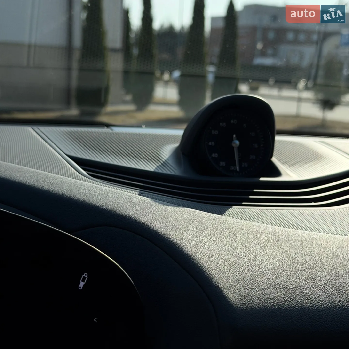 2020 Porsche Taycan - мініатюра 19